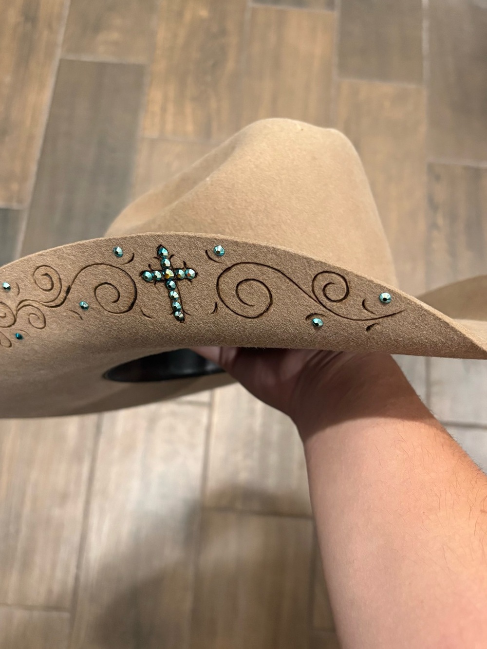 Embellished Women’s Cowboy Hat in Tan with Rhinestone Accents